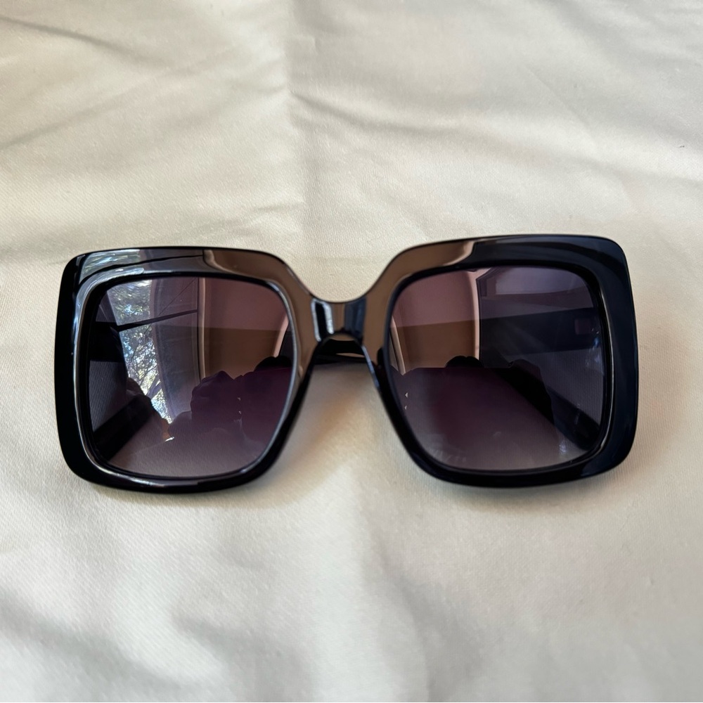 Skechers Black Sunglasses - Picture 3 of 6